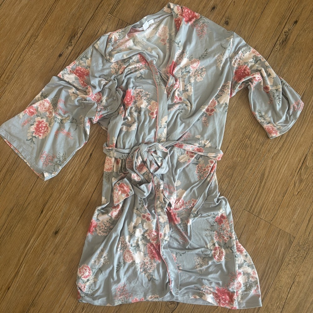 Flora Short Mid-length Floral Robe Women's Size S/M 3/4 Sleeve Pink Grey
